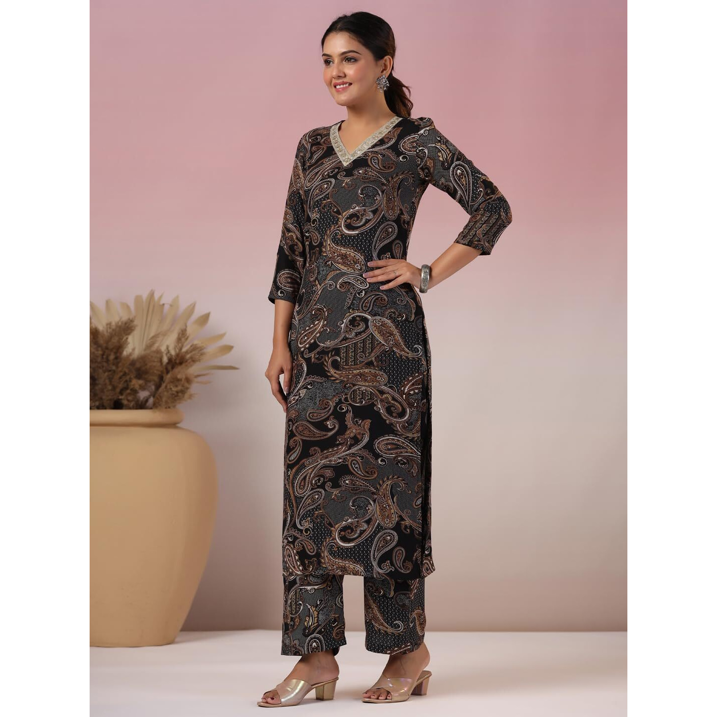 Gosriki Women's Rayon Blend Straight Printed Kurta With Pant (Bolina Black-Nw-Gs_S_Black_Small)