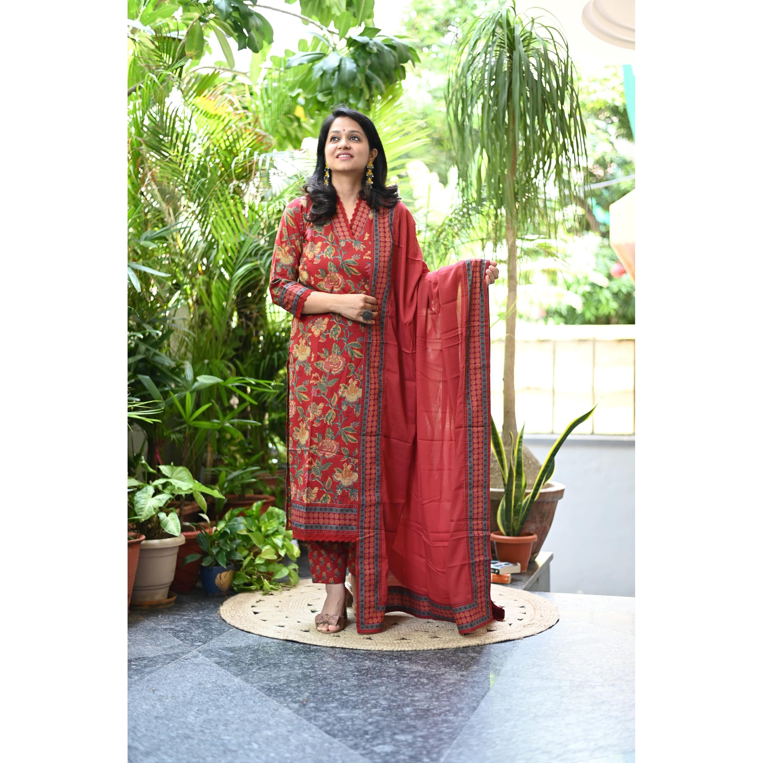 Gosriki Women's Rayon Viscose Printed Straight Kurta With Pant & Dupatta (Vahali Red-Gs_Xxl_Red_Xx-Large)