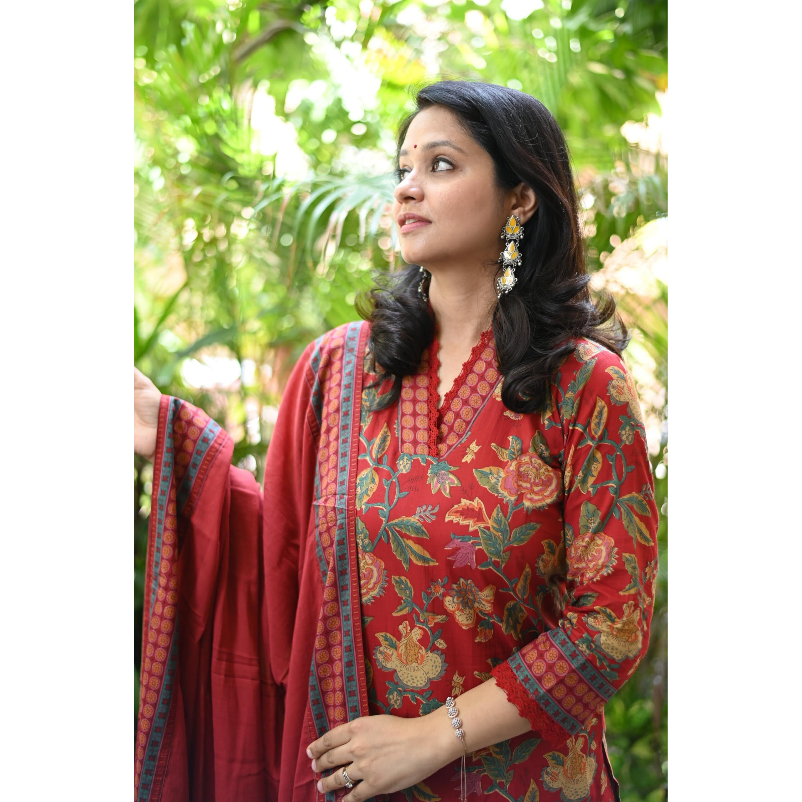 Gosriki Women's Rayon Viscose Printed Straight Kurta With Pant & Dupatta (Vahali Red-Gs_Xxl_Red_Xx-Large)