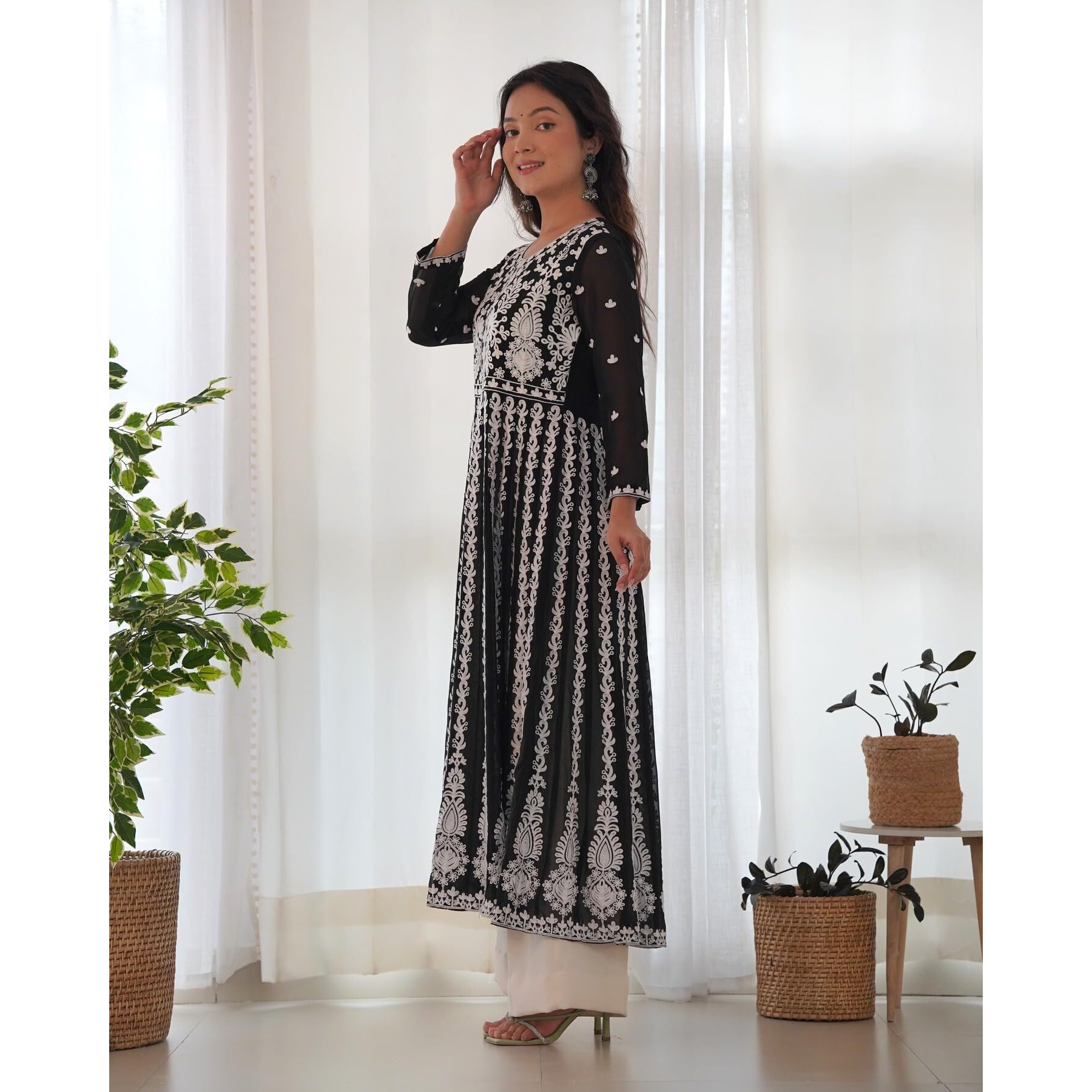 Gosriki Women's Georgette Chikankari Embroidered Anarkali Kurta (Kari Black-Kbv-Gs_S_Black_Small)