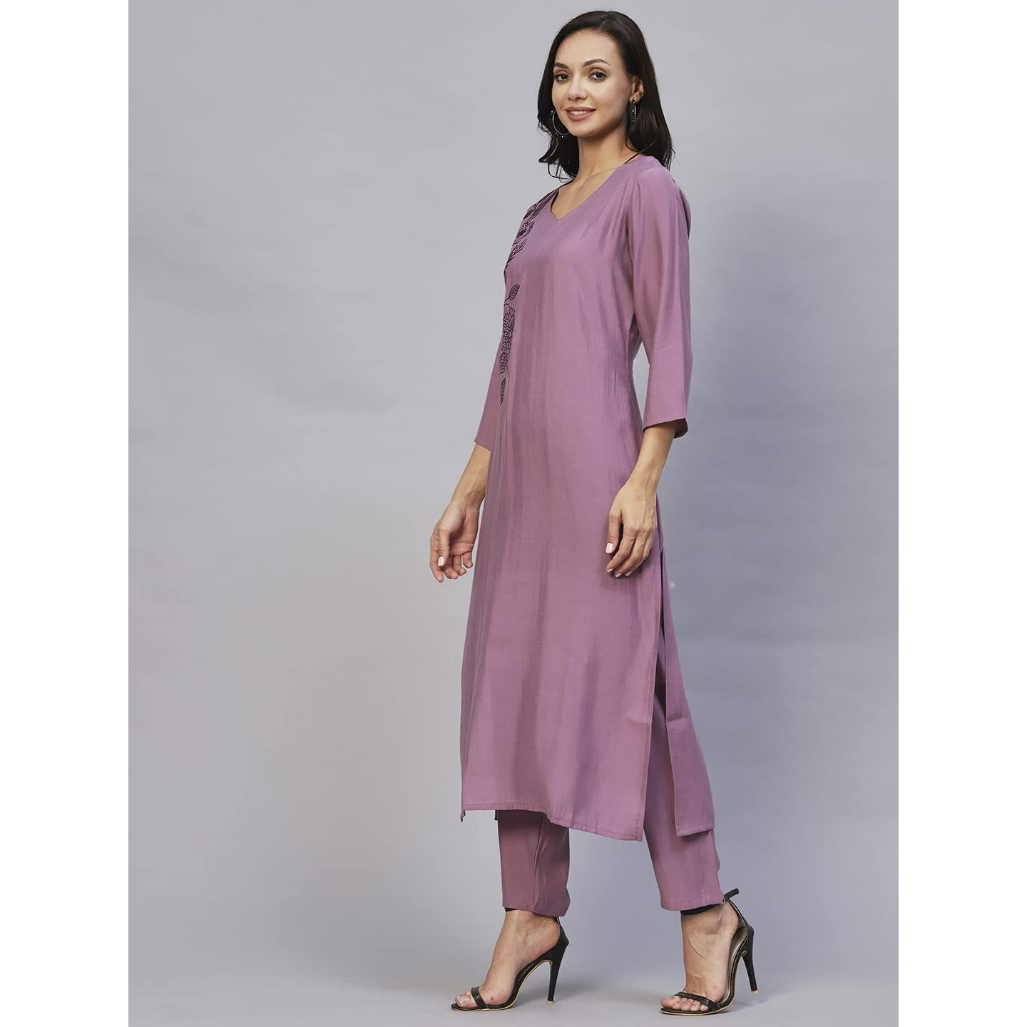 Gosriki Women's Cotton Blend Straight Embroidered Kurta With Pant (Miti Wine-Nw-Gs_S_Wine_Small)