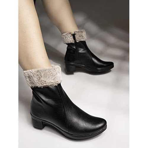 Shoetopia Women's Flat Boots