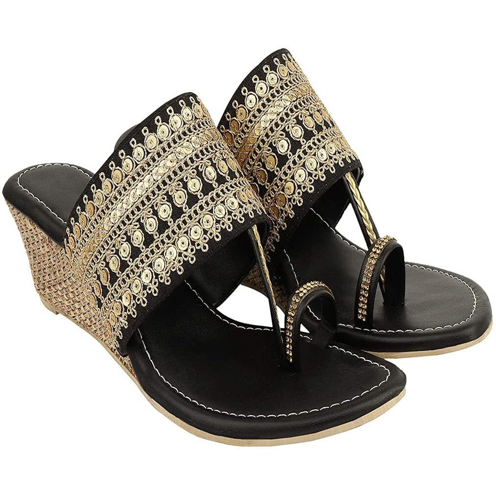 Shoetopia Women's Flat Kolhapuris