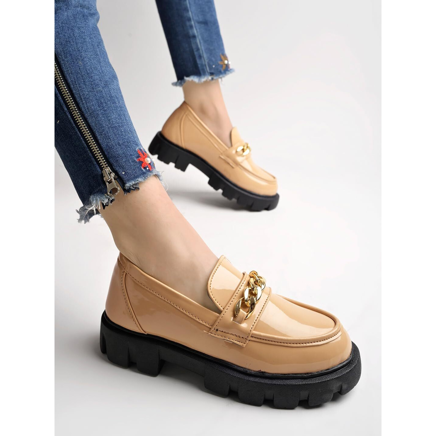 Shoetopia Smart Casual Chain Detailed Cream Loafers For Women & Girls /Uk4