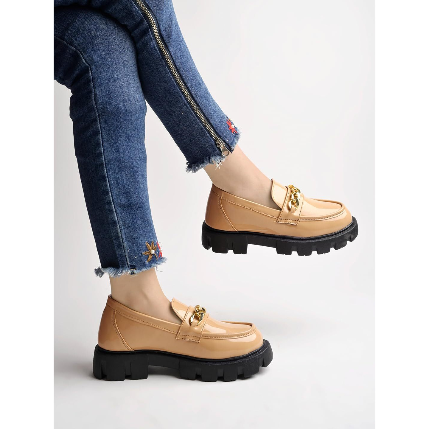 Shoetopia Smart Casual Chain Detailed Cream Loafers For Women & Girls /Uk4
