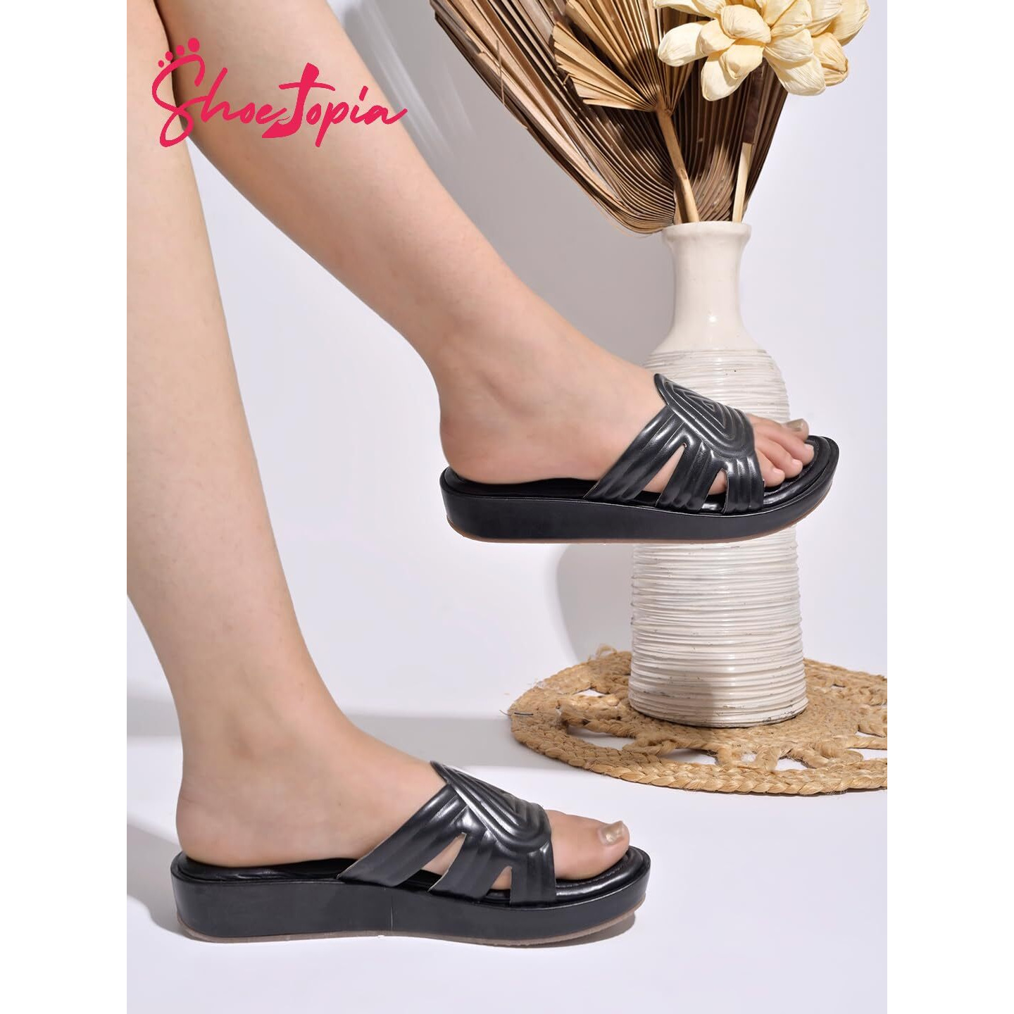 Shoetopia Women's Girls-P-19 Flat Sandal-5 Kids Uk (Girls-P-19-Black)-Eu38