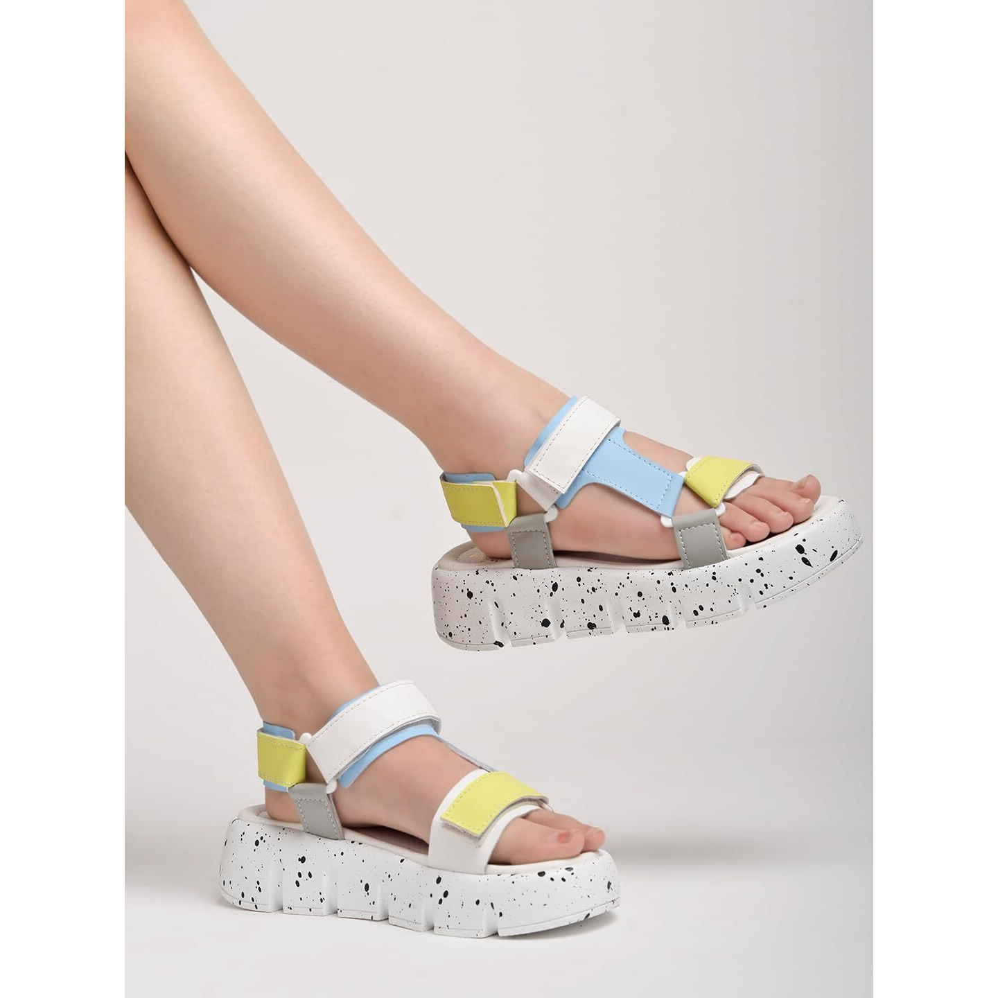 Shoetopia Smart Casual White Sandals /Eu41