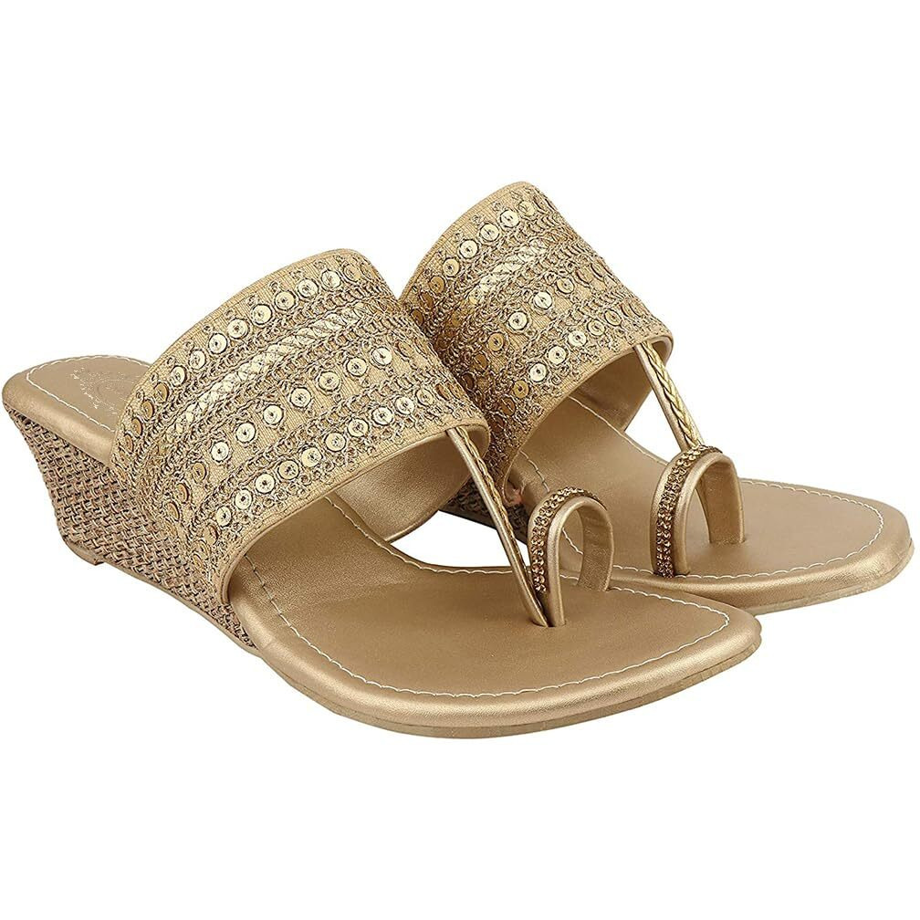 Shoetopia Girls Girls-Kolhapuri-121 Golden Heeled Sandal - 6 Uk (Girls-Kolhapuri-121-Golden)