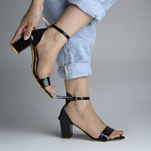 Shoetopia Women's Block Heel Sandal/Black /Eu37 / Uk4