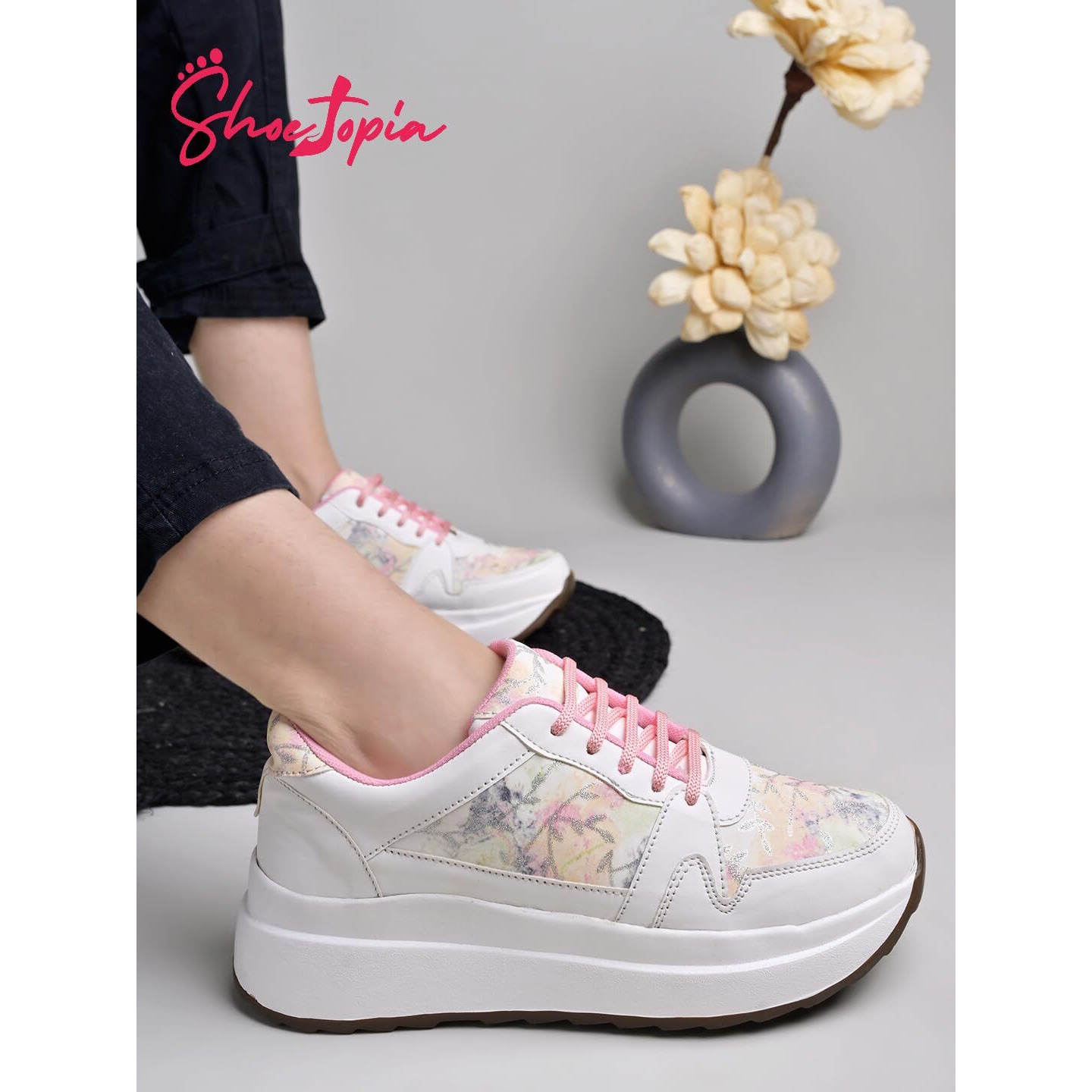 Shoetopia Smart Casual Pink Sneakers For Girls-Eu38