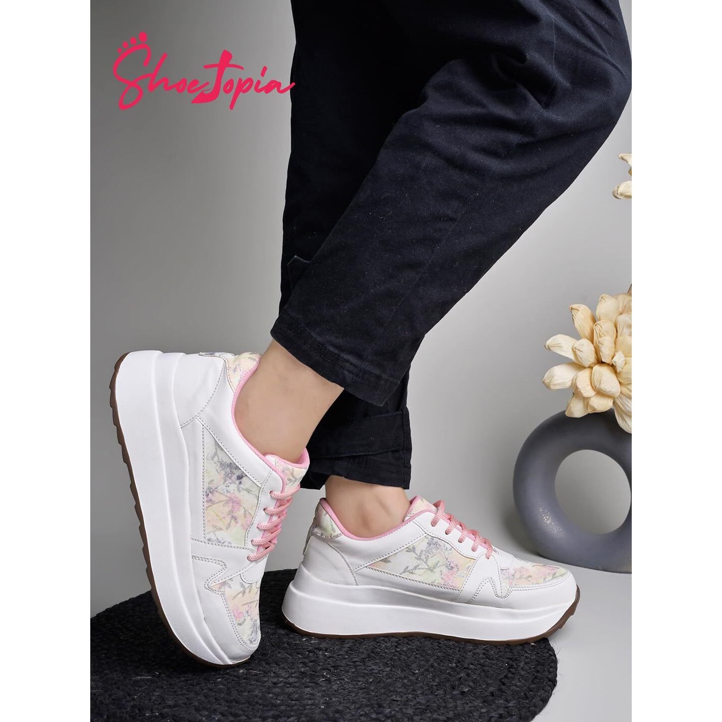 Shoetopia Smart Casual Pink Sneakers For Girls-Eu41