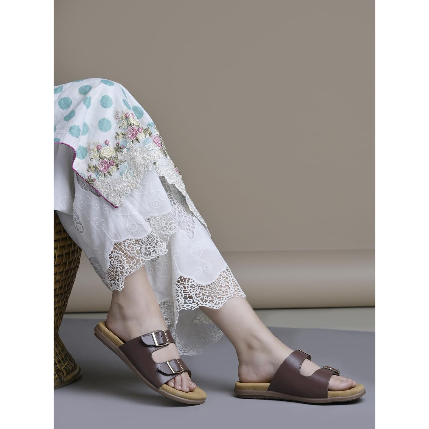 Shoetopia Stylish Solid Brown Flats For Women /Eu39
