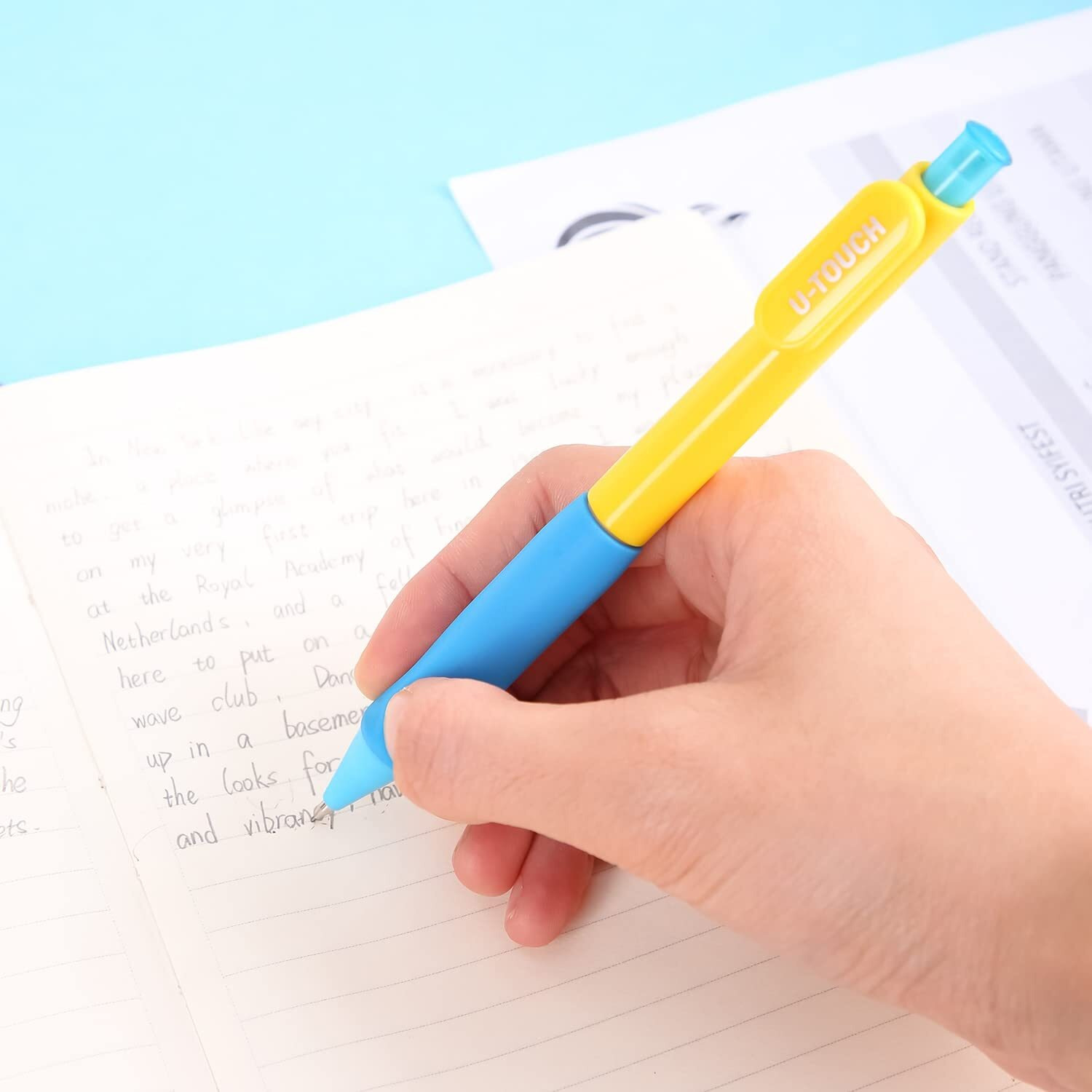 Deli Mechanical Pencil With Soft Rubber Holder For Great Comfortable Grip, Bright Colours, Reusable Inkless Pencils, Stationary Set For Kids Birthday Party Return Gifts (1 Piece, Random Color)