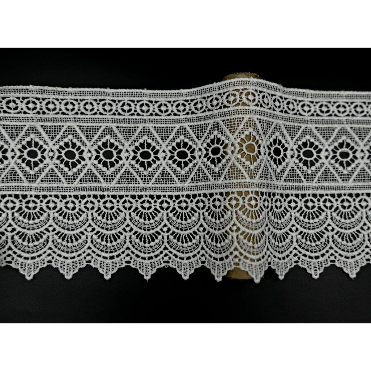 Off White Lace And Border Material For Suits,Saree & Dupatta (Size 13.5 Cm) Qty 5 Yards,Used As Trims,Borders,Embroidery Lace,Applique,Fabric Lace,Sewing Supplies,Cotton Lace Work,Diy.