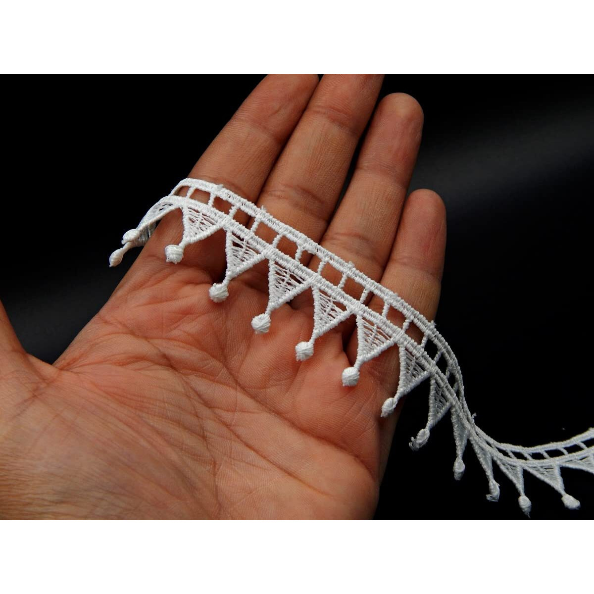 White Floral Scalloped Lace And Border Material For Suits,Saree (2.6 Cm) Qty 10 Mtr,Used As Trims,Borders,Embroidery Lace,Applique,Fabric Lace,Sewing Supplies,Cotton Lace Work,Dupatta Lace Bridal,Diy.