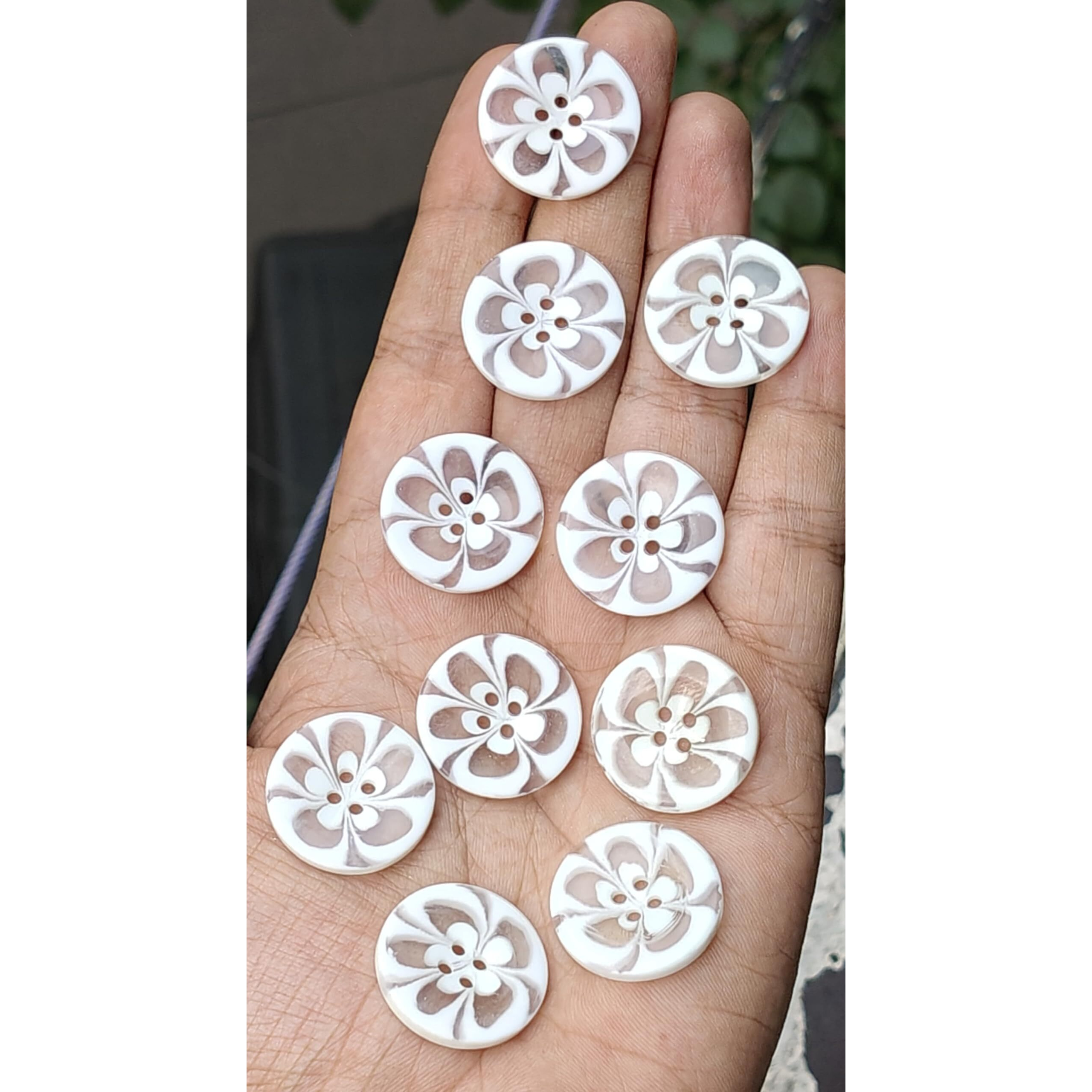 Paushak Boutique White Transparent Lahariya Print Button (Piece Of 10)