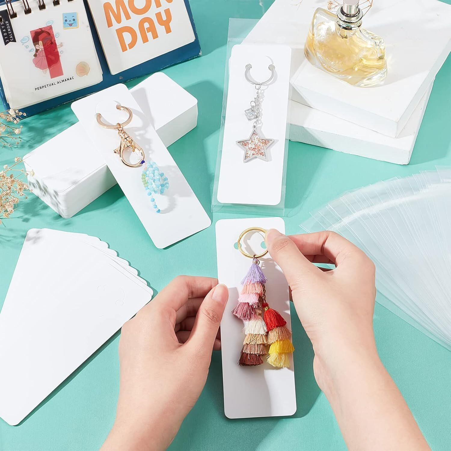 Festiko Keychain Display Cards (White B, Pack Of 500 Pcs, 5.9"*2"), Keyring Display Cards, Jewellery Display Cards