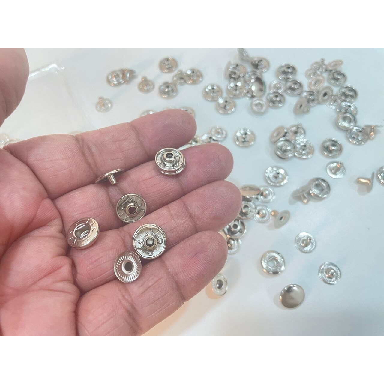Omx, 50 Set Metal No Sewing Press Studs Buttons Snap Fastener Popper 10Mm, Metal Snap Fasteners Press Stud Rounded Sewing Rivet Buttons Clothing Leather Craft Diy