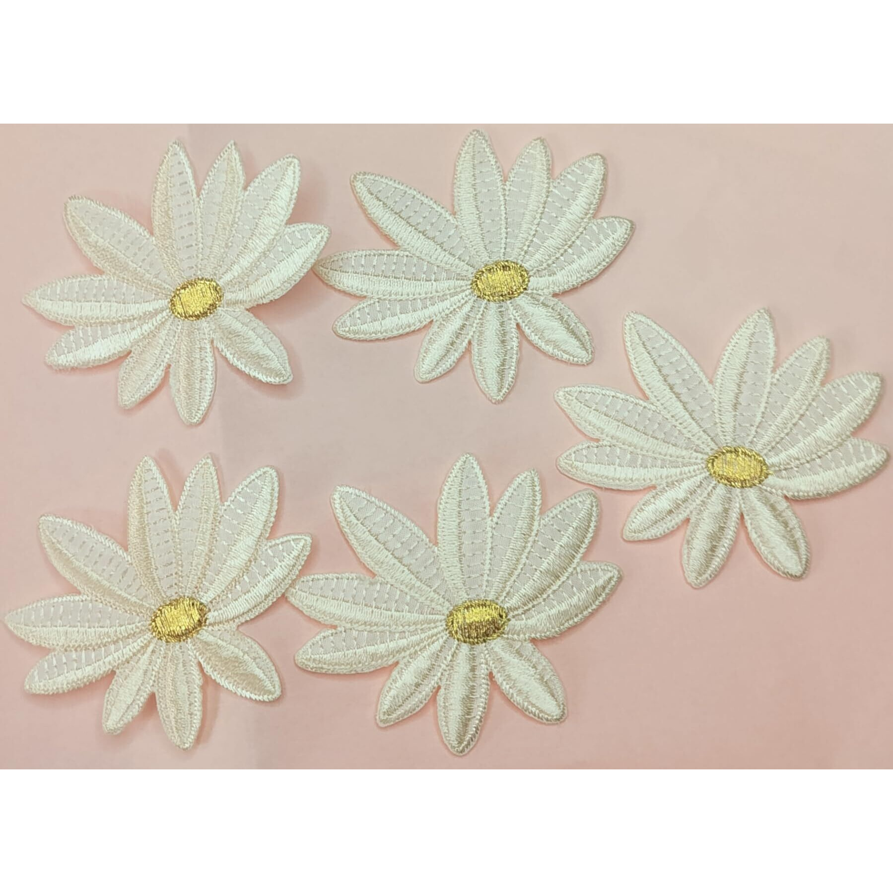 Sync Offwhite Flower Embroidery Patches 8Cm Patch For Saree Decoration,Clothes,Blouse,Dresses,Dupatta,Choli,Chunni,Suits,Decoration,Craft Sew Or Paste On Clothes Fabric Beading Applique Diy