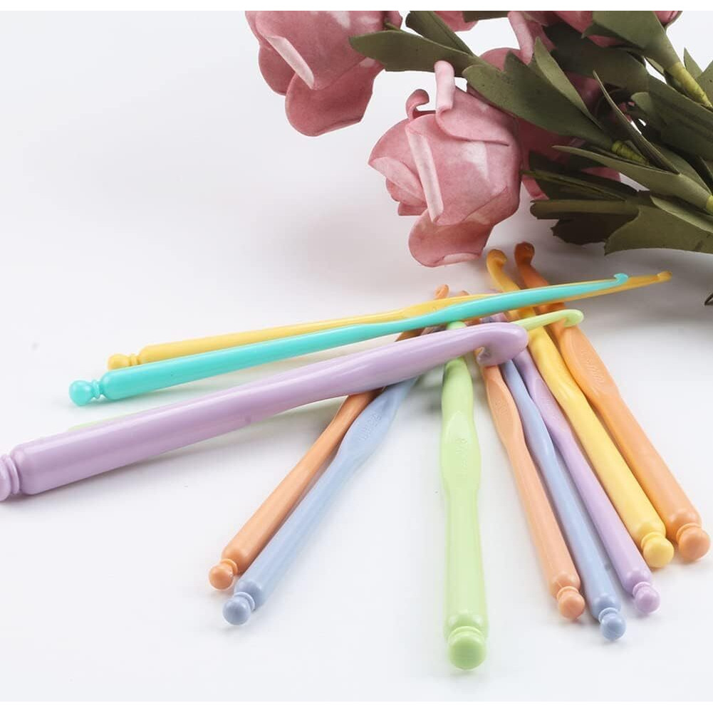 Buymz 12 Pcs Lightweight Crochet Hooks Plastic Crochet Needles Set Diy Yarn Weaving Tools Knitting Kit Make Socks, Hat, Scarf, Bag, Cap