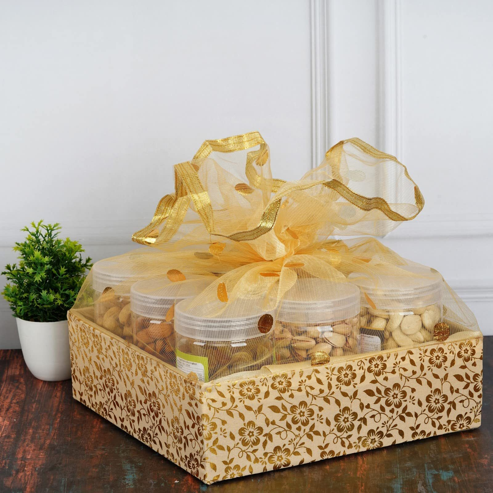 Grownex Multipurpose Fancy Square Tissue Net Basket Tray Premium Handmade Mdf Wood Gift Hamper Basket For Packing & Serving Fruits, Sweets & Gifts Large 12X12X3 Inches, Pack Of 1 (Golden, Large)