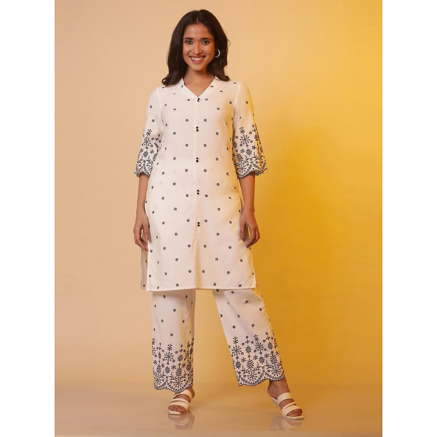 Aurelia White Schiffli Straight Kurta And Pants Co-Ord Set (Size M)-24Feas14971-E606936