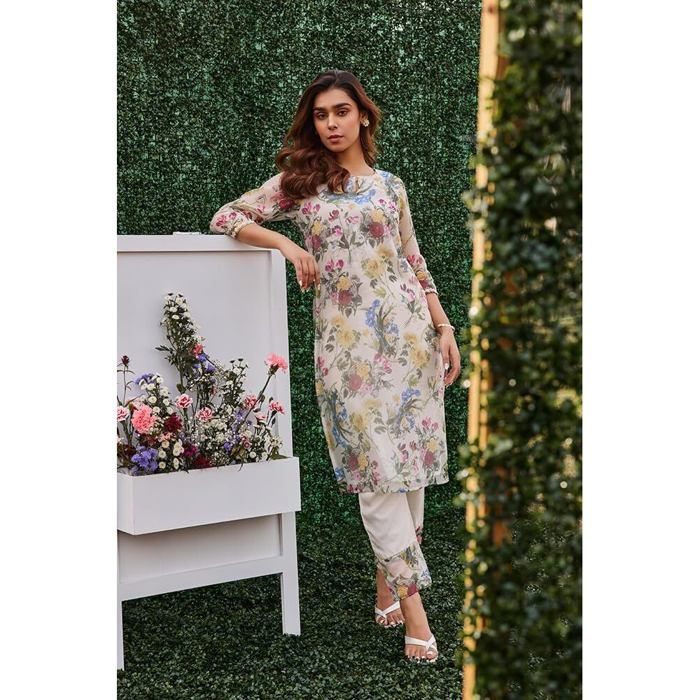 White Floral Printed A-Line Kurta, Pants And Dupatta Set (Size M)-24Fews11262-123713