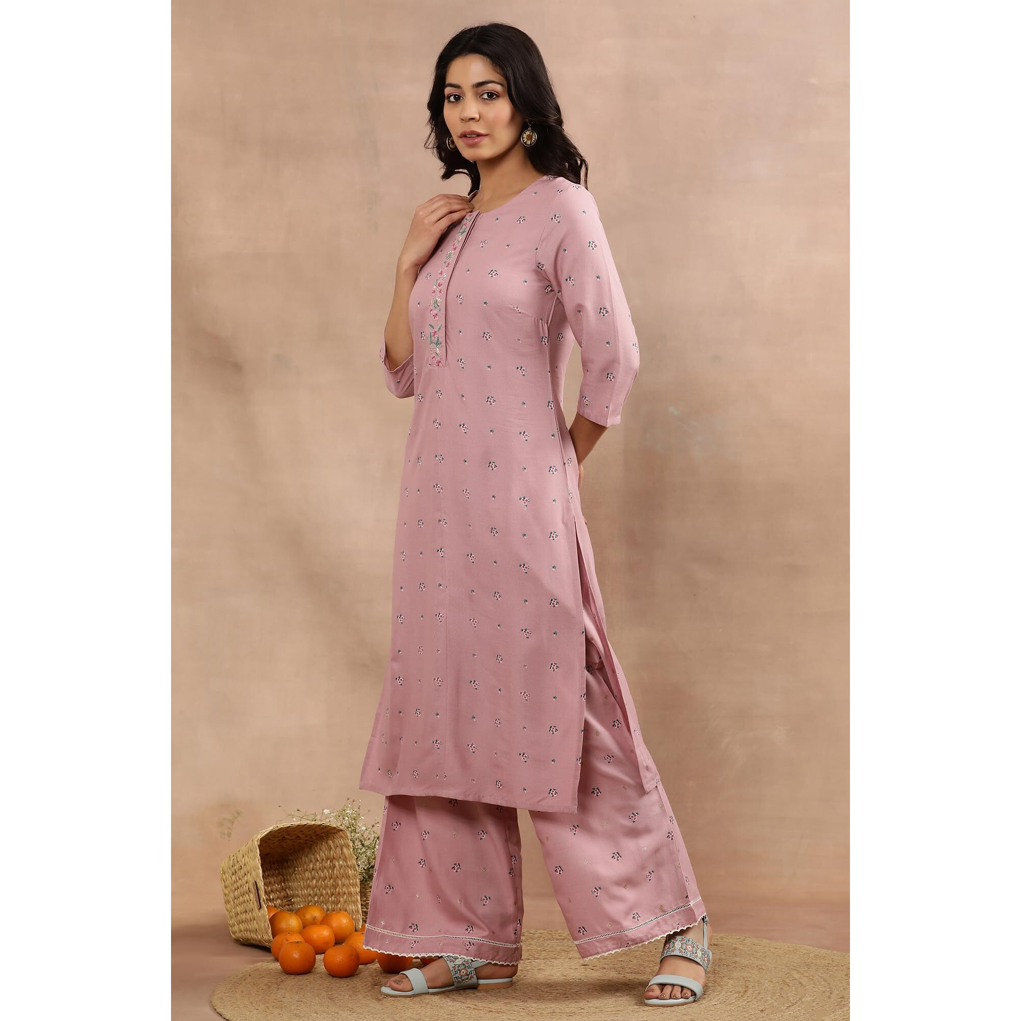 W For Woman Printed Straight Kurta Set With Parallel Pants & Dupatta