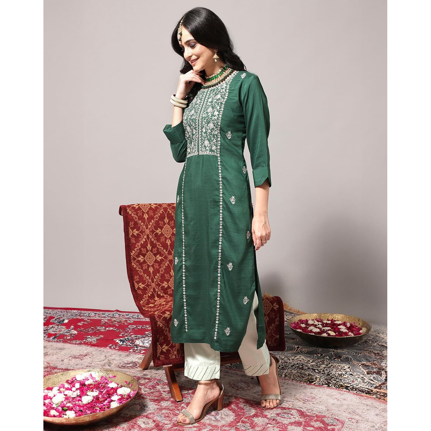 Varanga Green Straight Kurta With Elasticated Trouser Set.