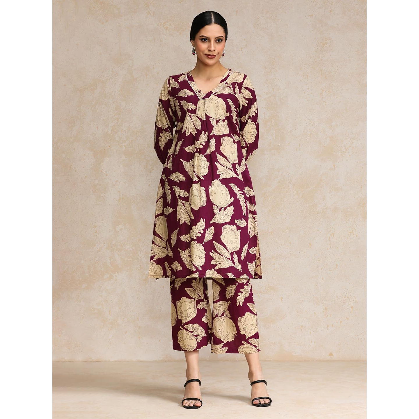 Varanga Floral Printed Puff Sleeve Kurta With Trouser