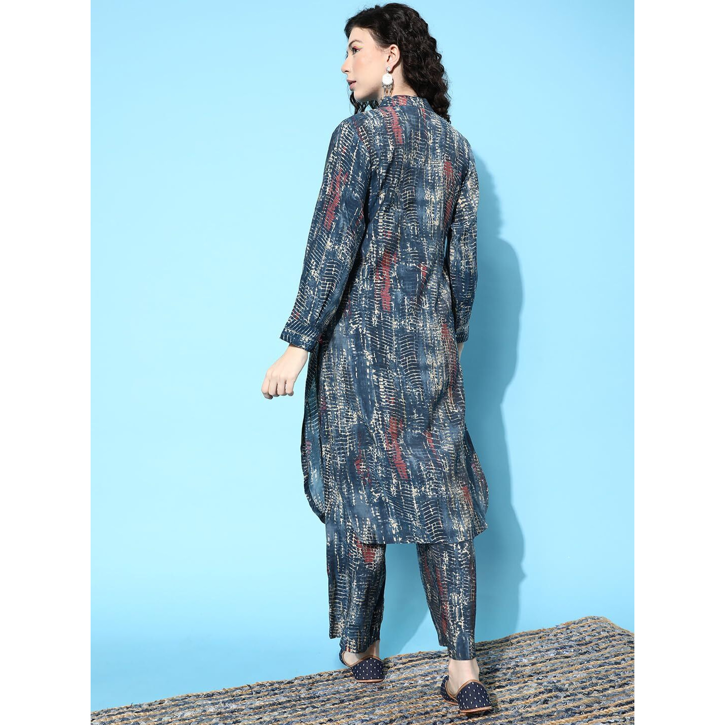 Varanga Blue Shibori Printed Mandrin Collar Straight Kurta Paired With Tonal Bottom