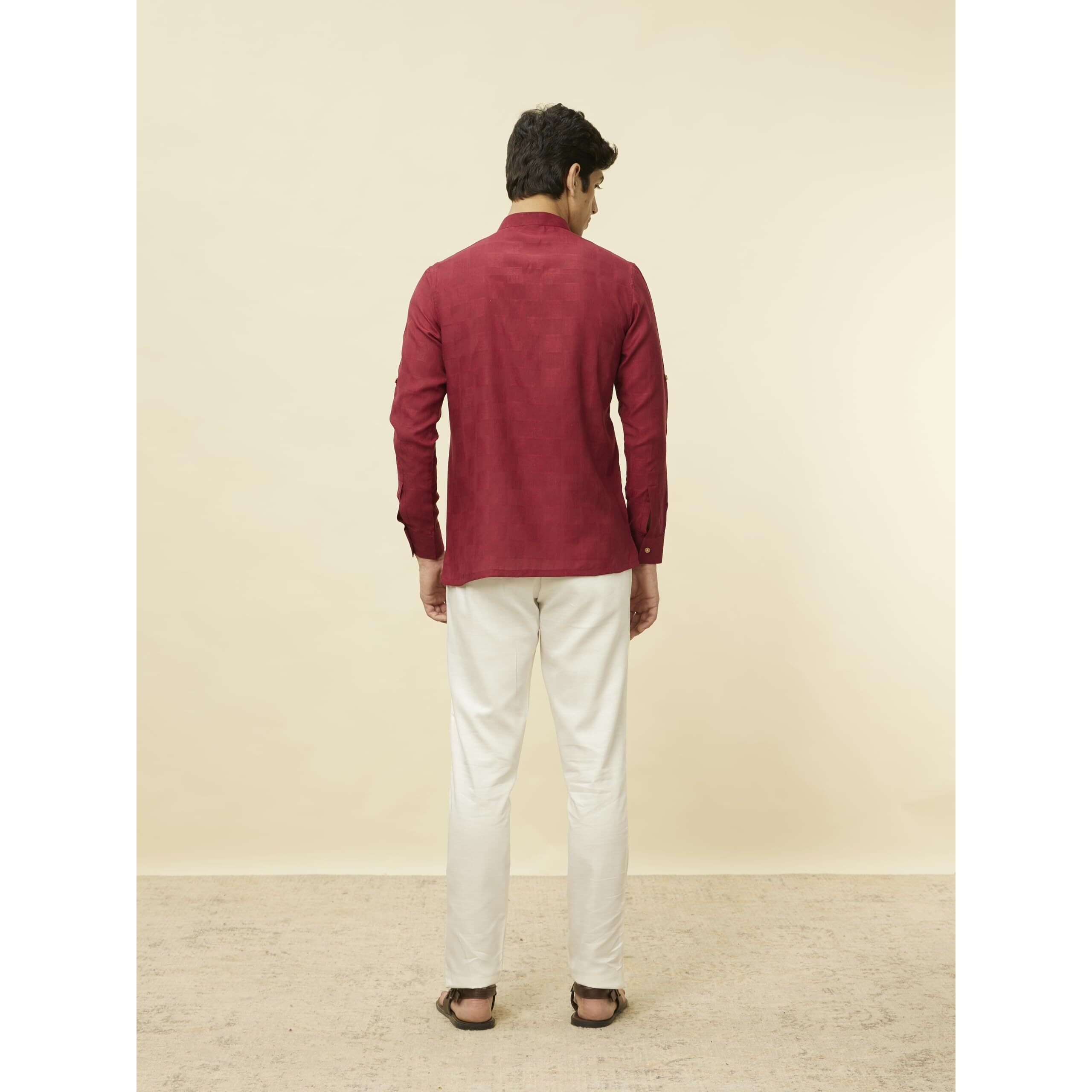 Manyavar Stylish Casual Silk Blend Full Sleeves Short Kurta For Men (Maroon, X-Large)