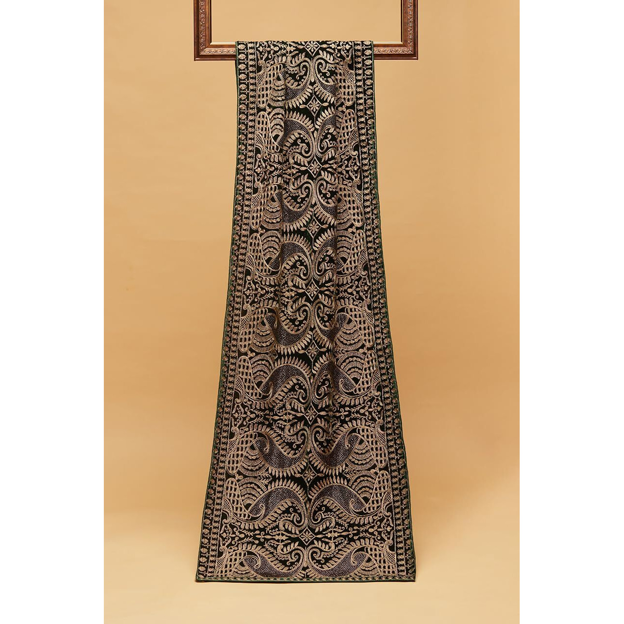 Manyavar Dark Green Paisley Patterned Dupatta