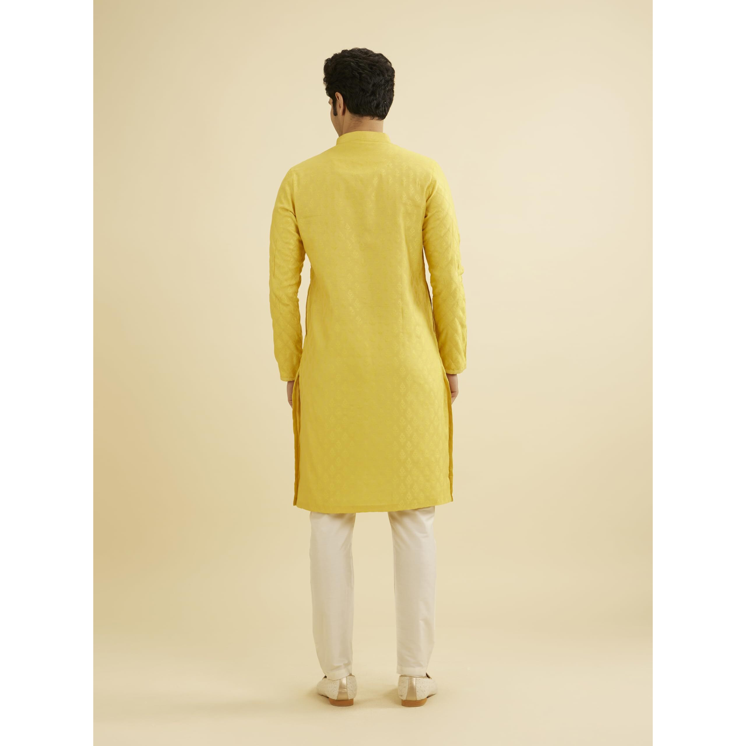 Manyavar Men's Viscose Blend Self Design Kurta Set (Xl)