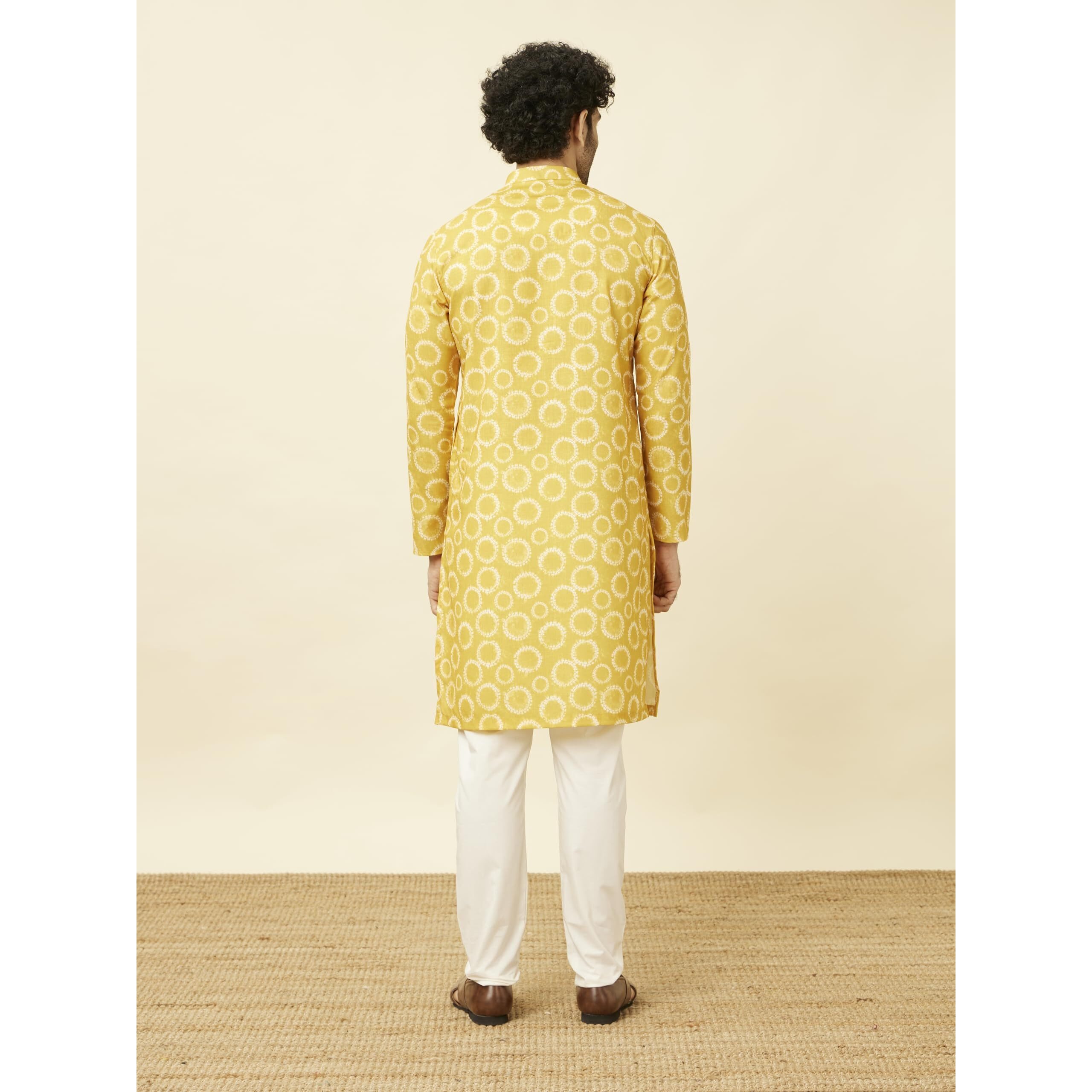 Manyavar Men's Sunrise Orange Circular Printed Kurta (L)