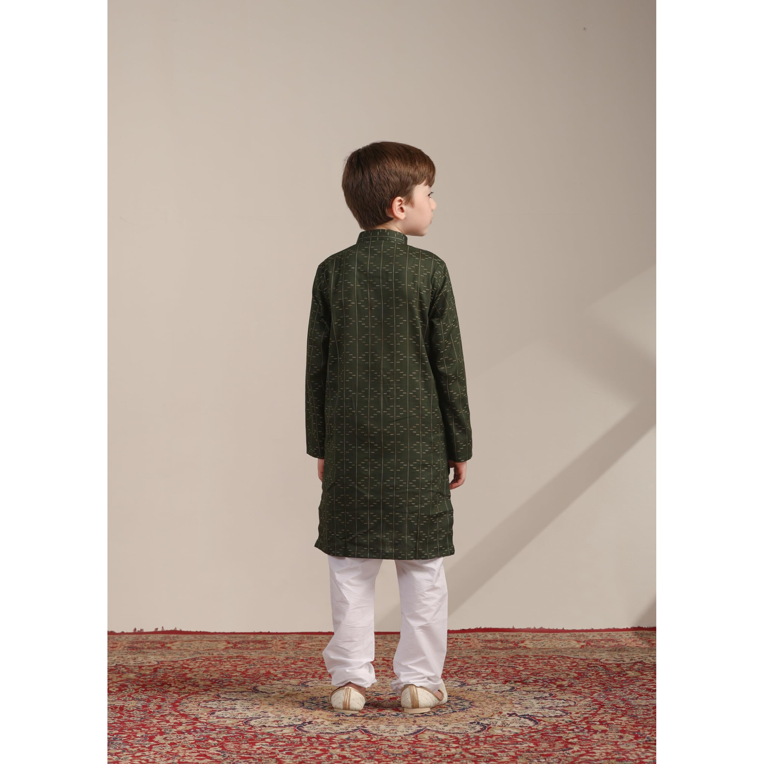 Manyavar Boys Green Cotton Kurta Pyjama Set((5-6 Years)