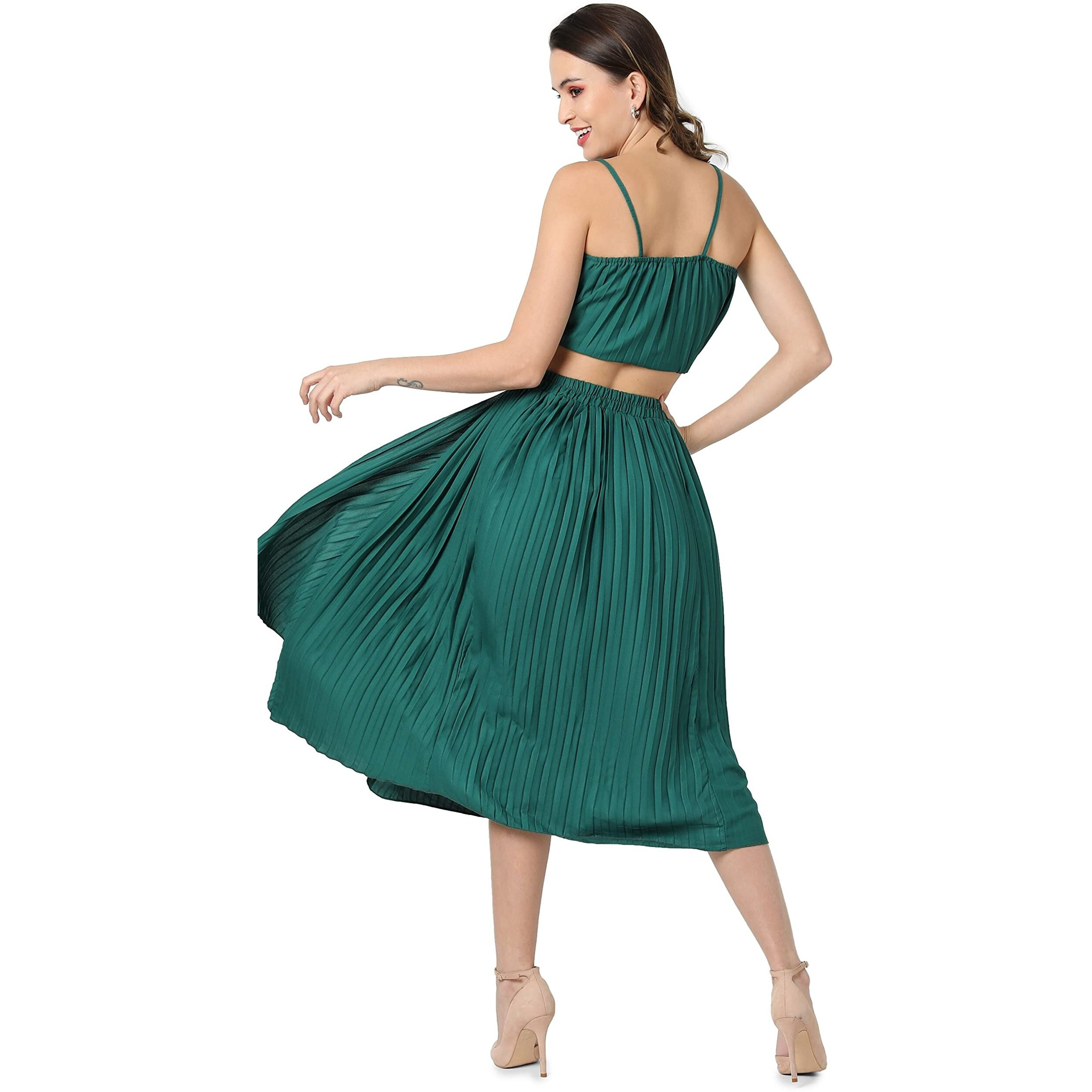 Campus Sutra Women Solid Stylish Casual Co-Ord Set (Skirt & Top)(Ssmr22_Cswssco5064_L) Green