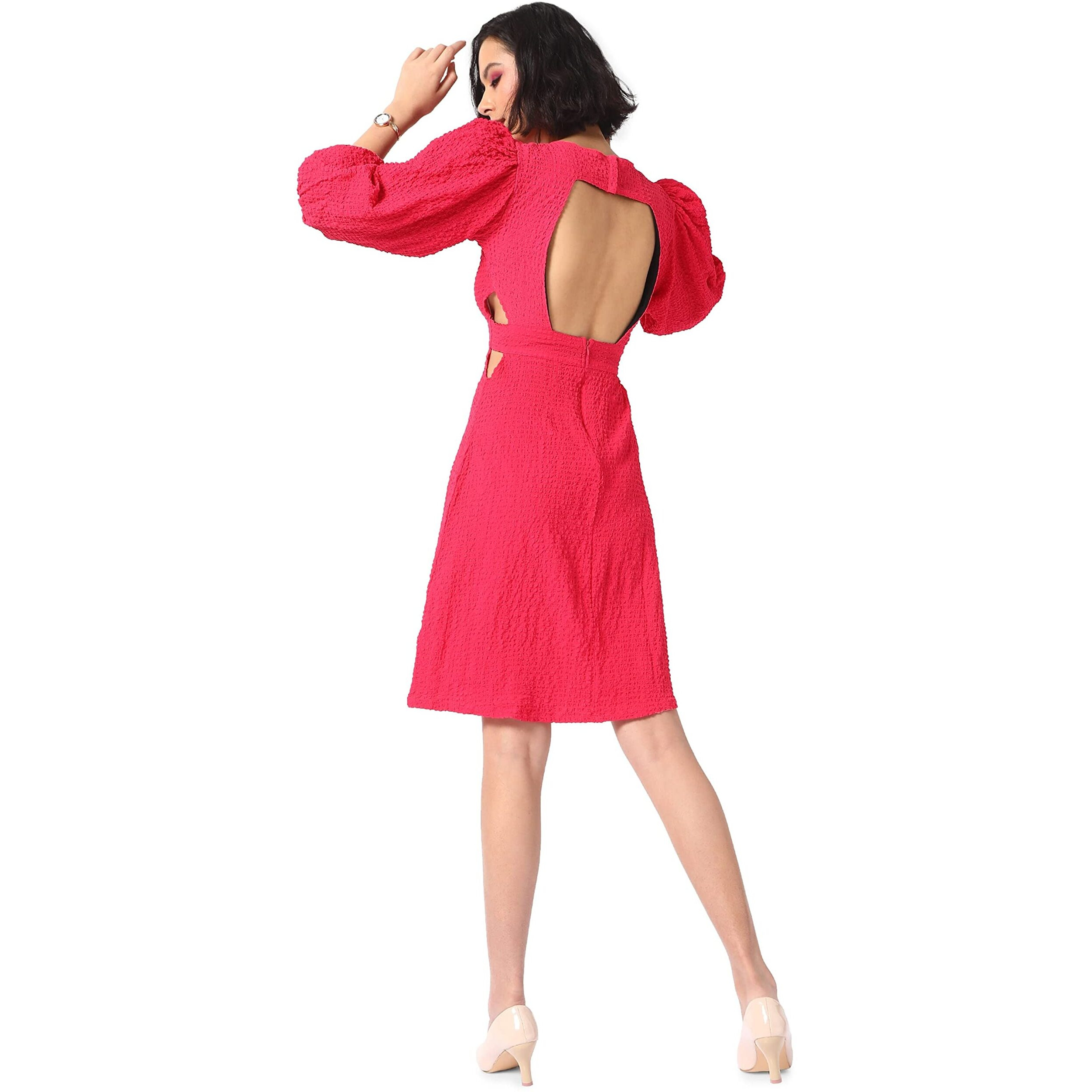 Campus Sutra Women Solid Red Dress With Open Back Detail For Casual Wear | Quarter Sleeve | Crepe Knee Length Dress Crafted With Comfort Fit And High Performance For Everyday Wear
