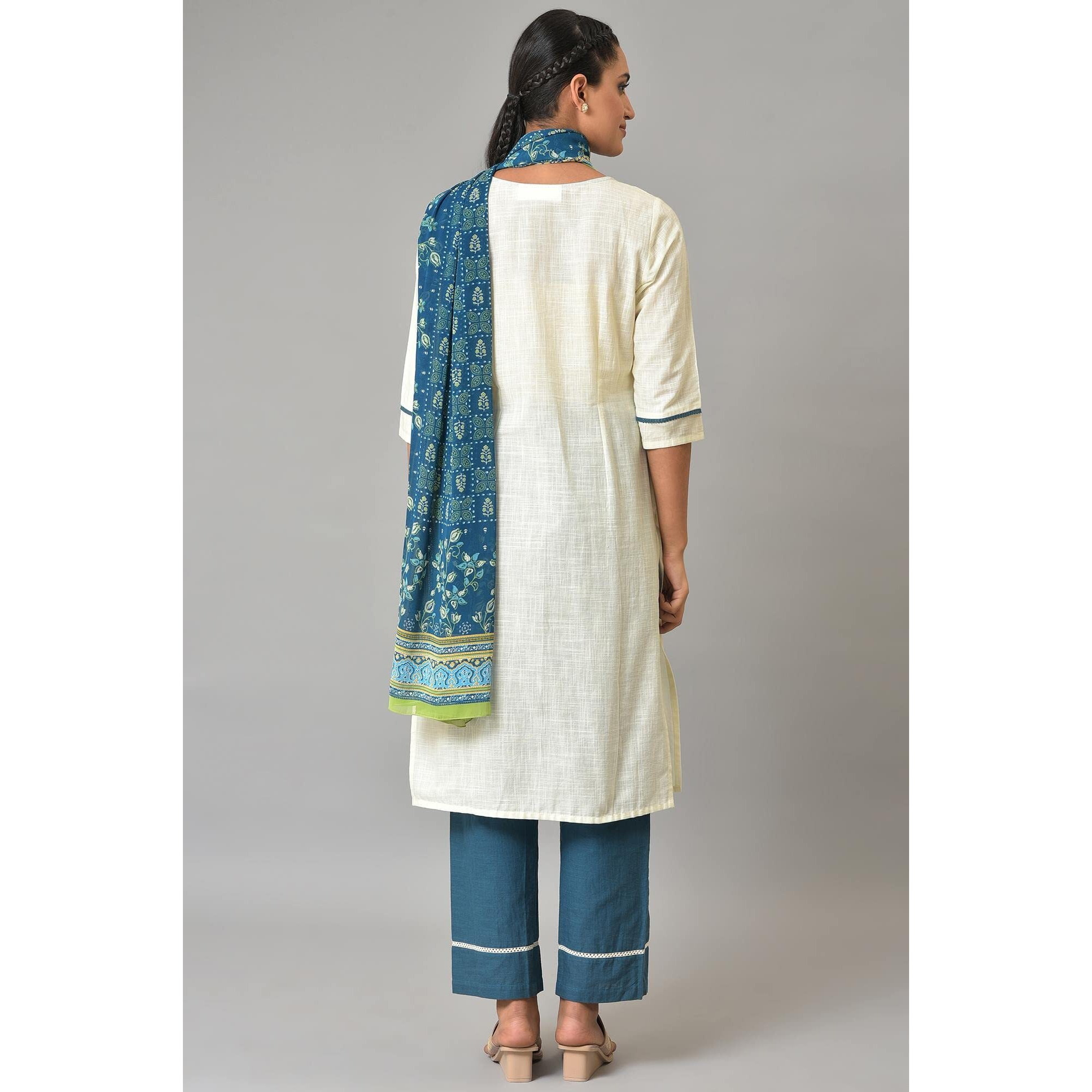 Aurelia Geometric Printed White Cotton Thread Embroidered Kurta Dupatta Bottomwear