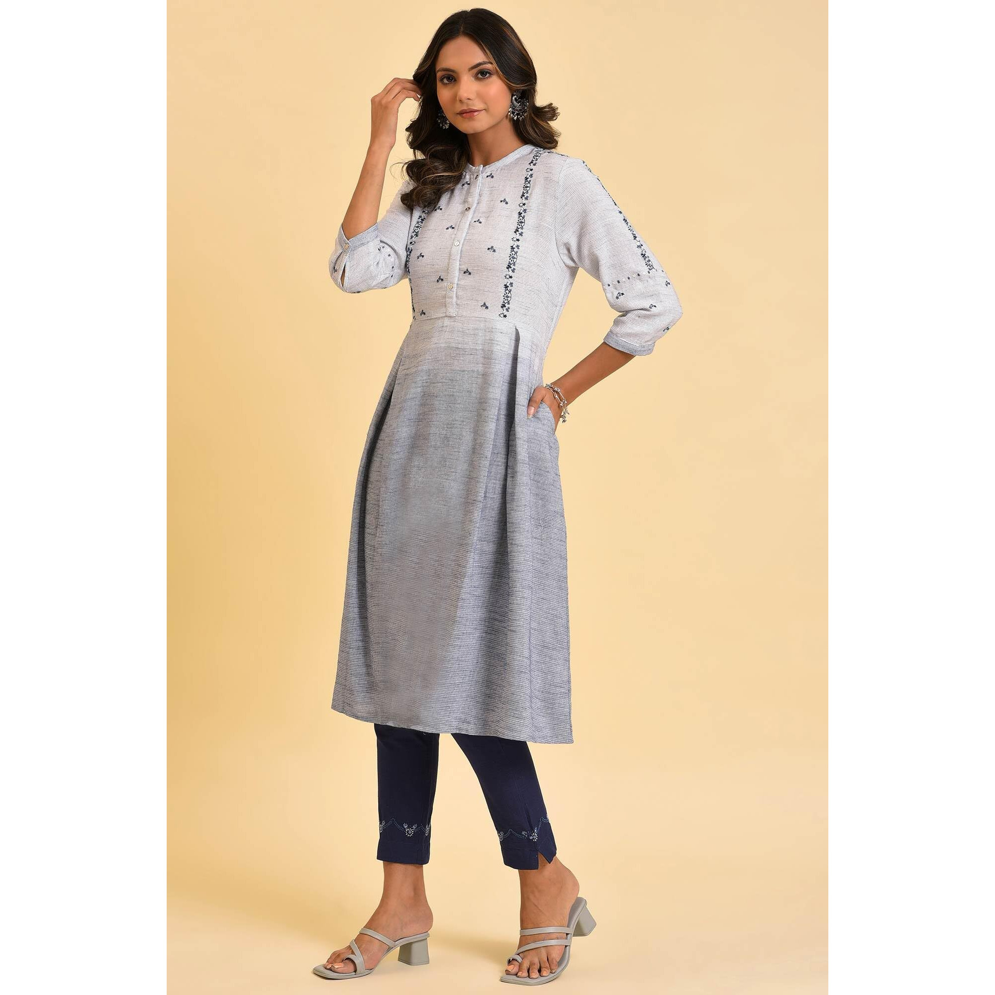 W For Woman Grey And Blue Ombre A-Line Embroidered Kurta (Size M)-23Few19279-312836