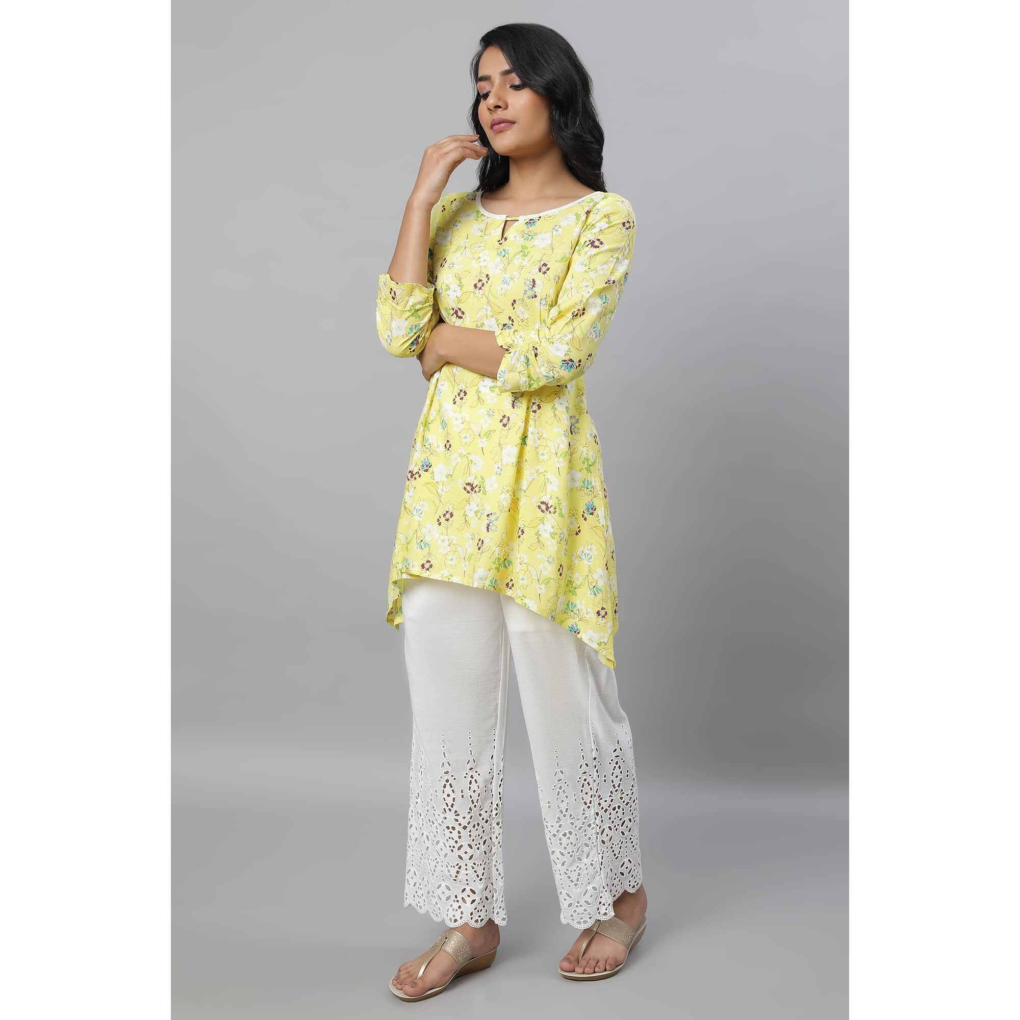 Aurelia Women's Viscose Floral Regular Kurti (23Fea30356-507154_Yellow
