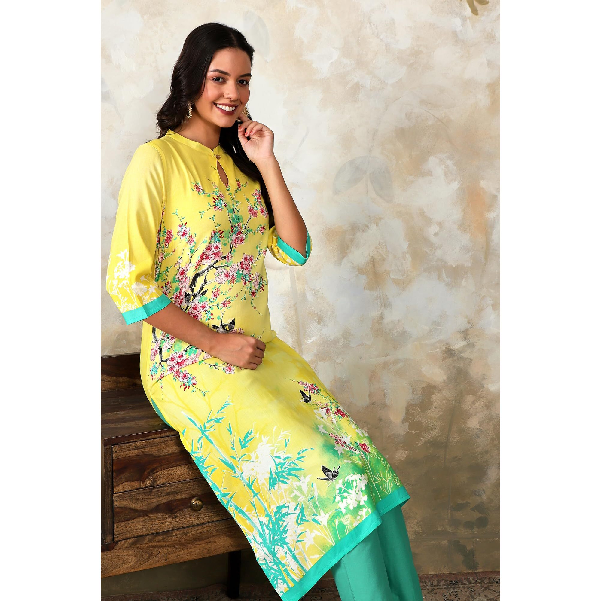 Aurelia Yellow Floral Printed Printed Regular Kurta For Women