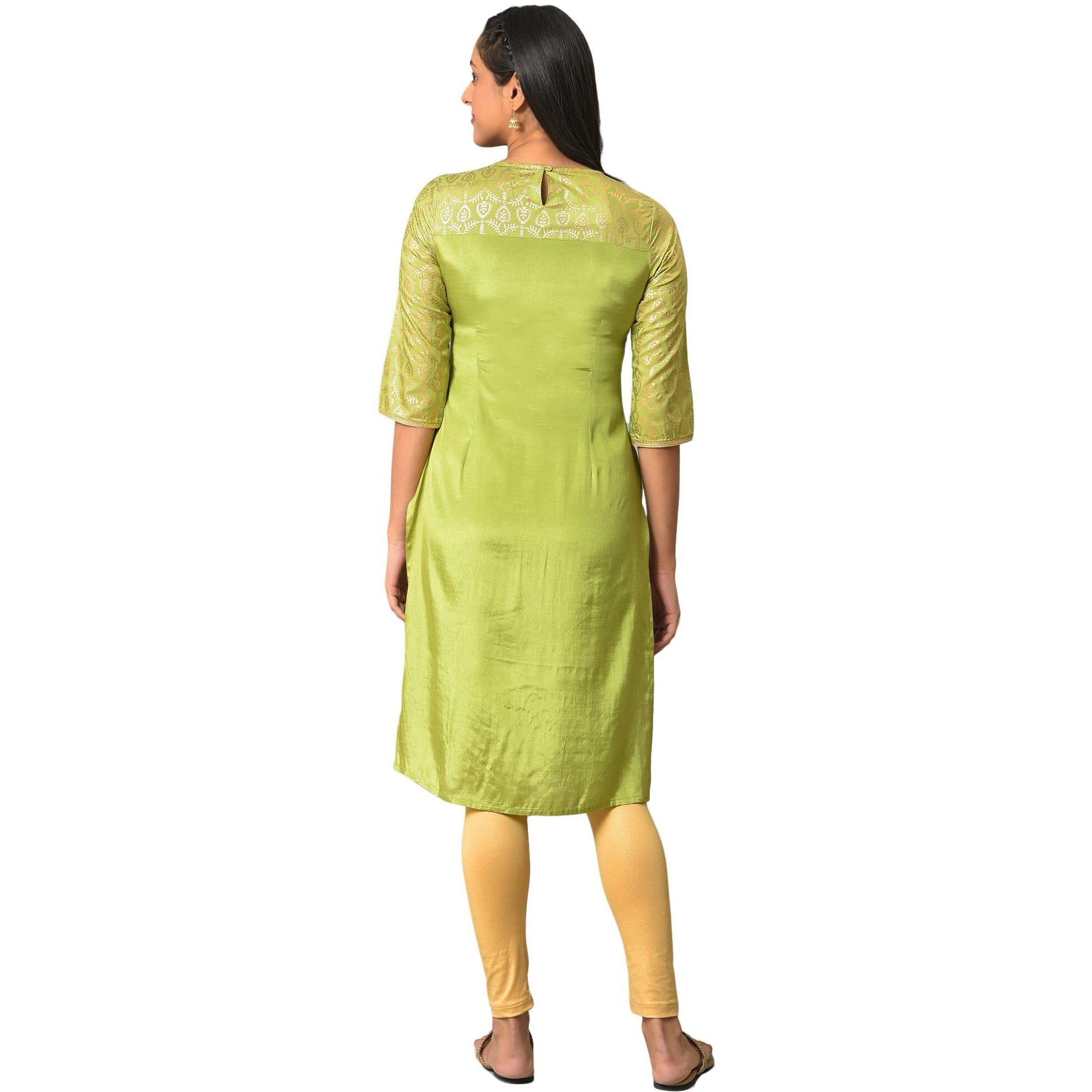 Aurelia Green Foil Print Regular Kurta For Women