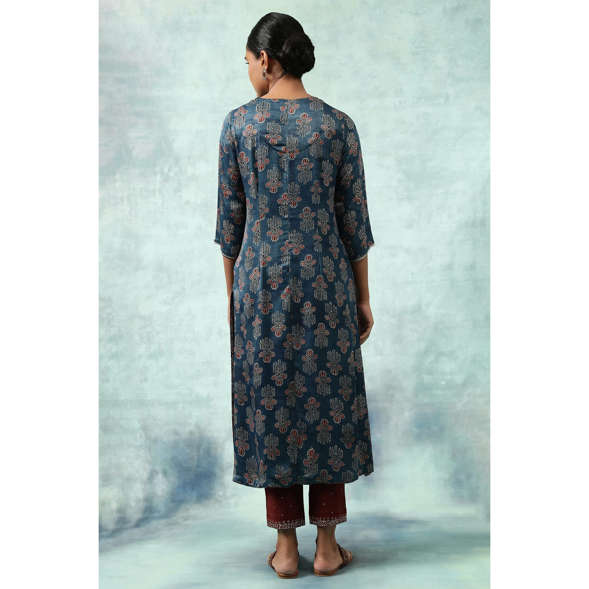W For Woman Indigo Ajrakh Print Kurta_23Maf11328-910972_Xs