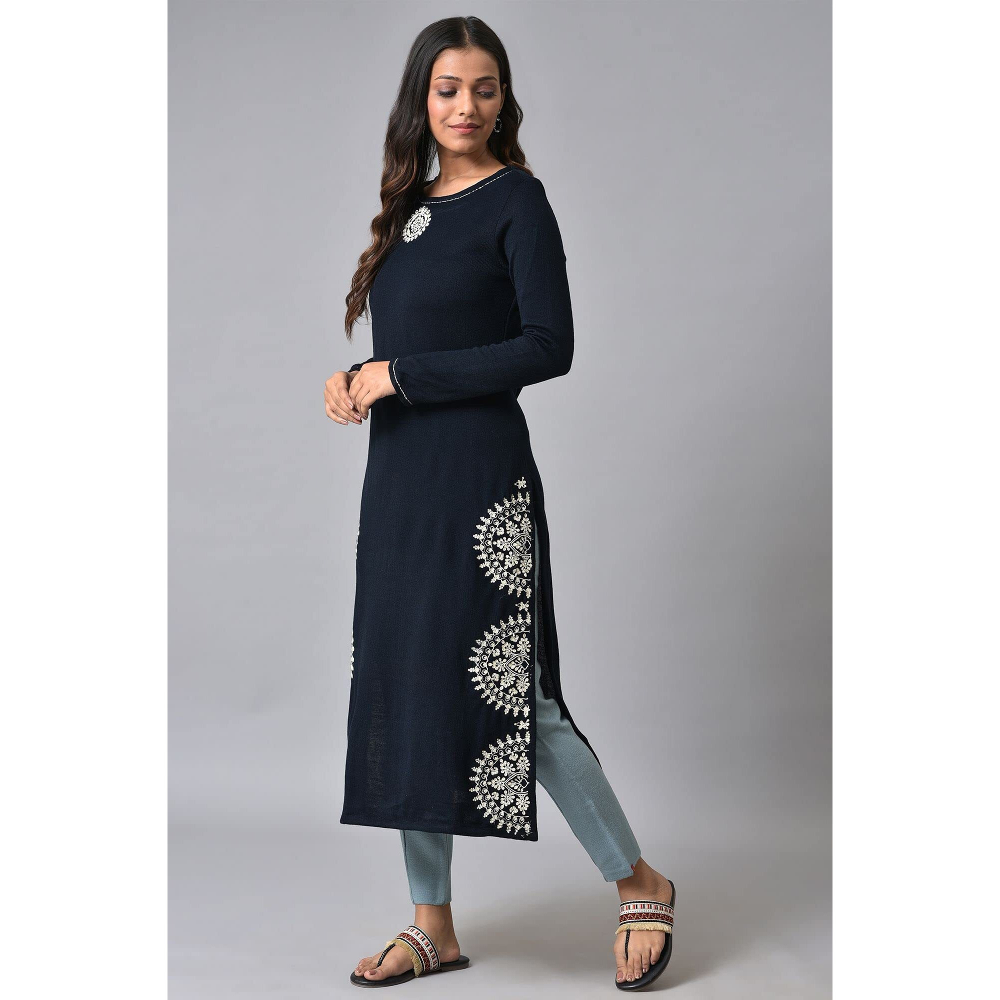 W For Woman Dark Blue Embroidered Plus Size Winter Kurta_22Now18542G-217479_4Xl