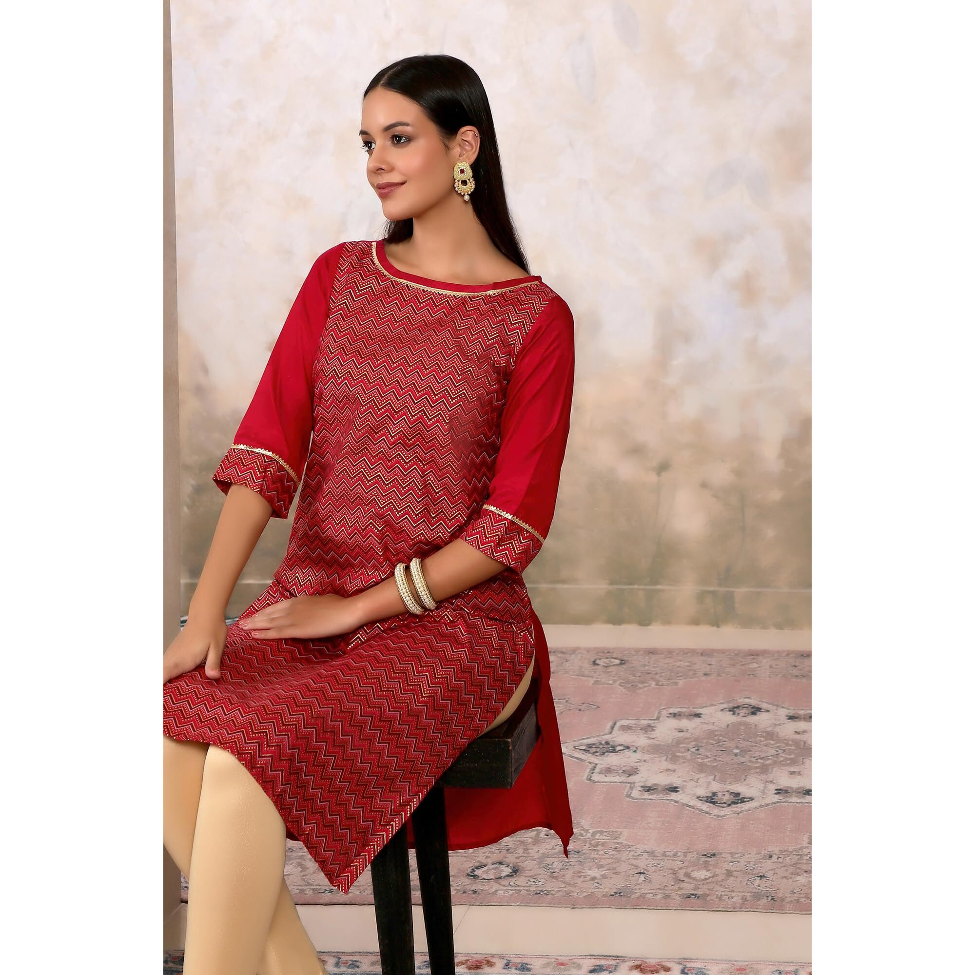 Aurelia Women's Red Chevron Regular Kurta