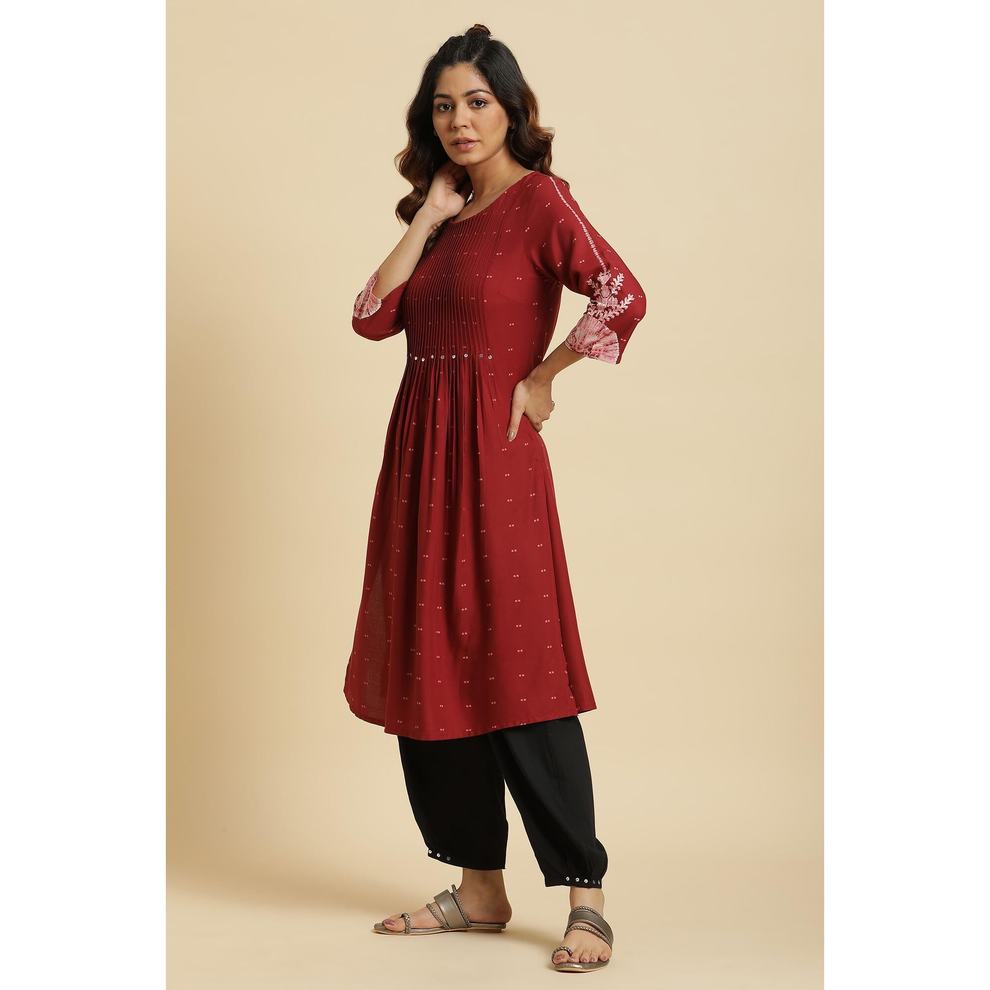 W For Woman Maroon Floral Printed Regular Kurta With Sequins