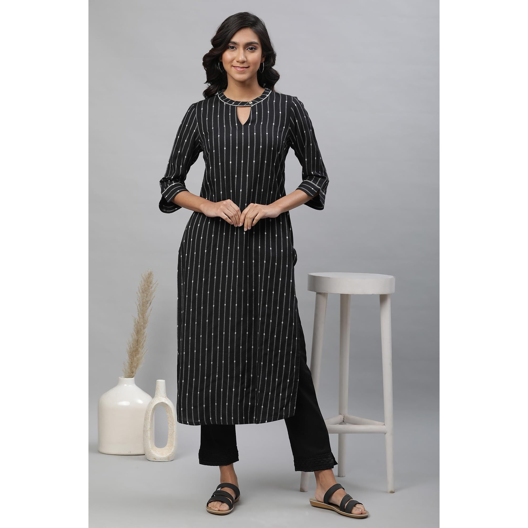 Aurelia Women's Black Stripes Yarn Dyed Dobby Straight Kurta_23Aua14452-701933_M