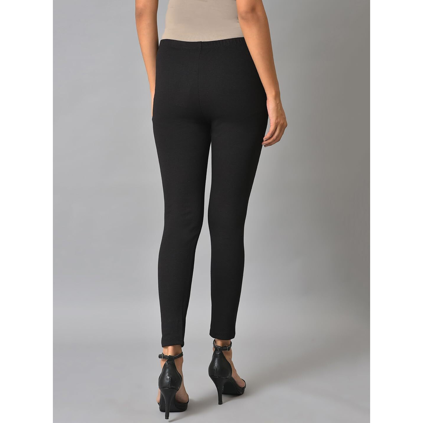 Aurelia Women's Relaxed Tight (22Cre60060-605075_Black