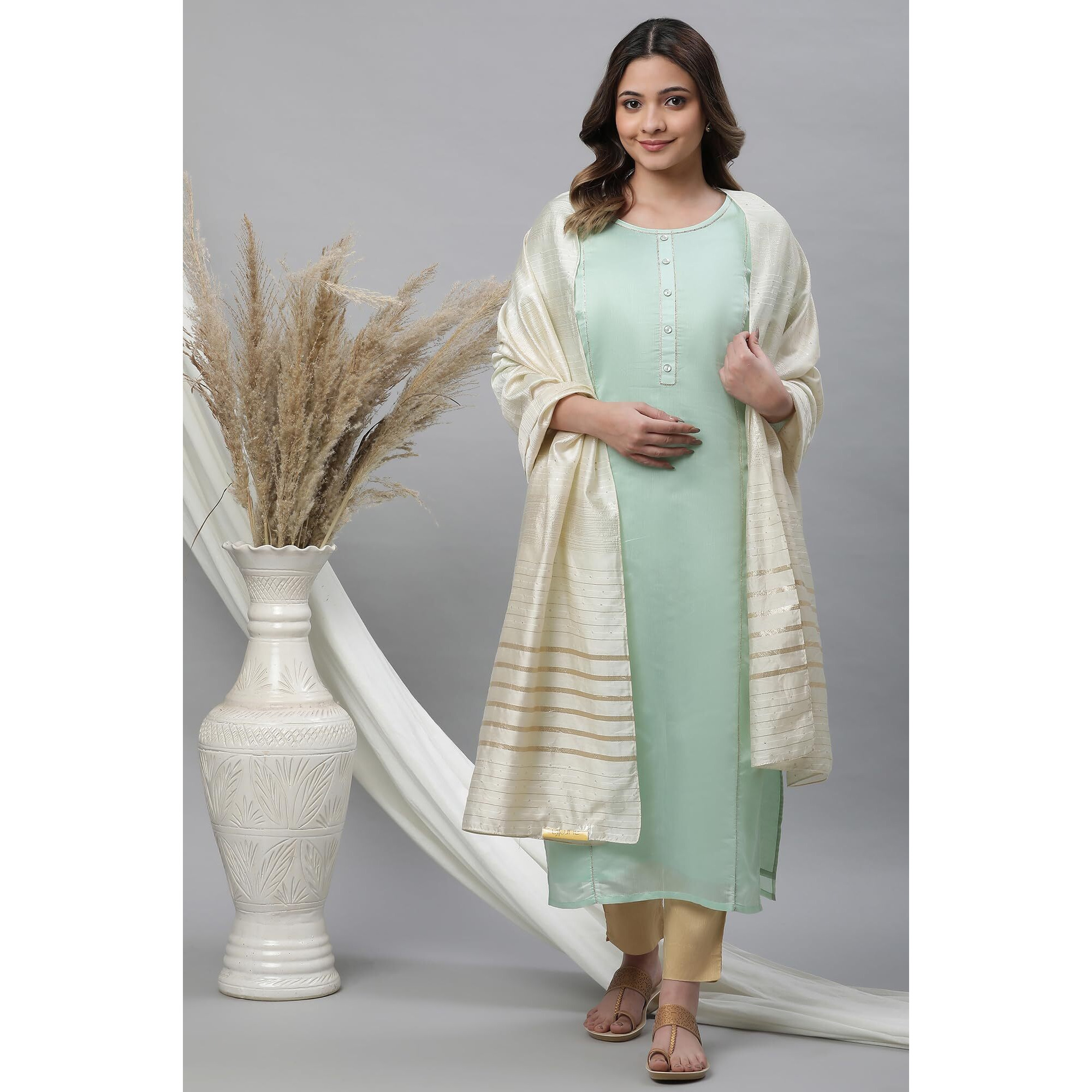 Aurelia Green Solid Blend Straight Long Kurta